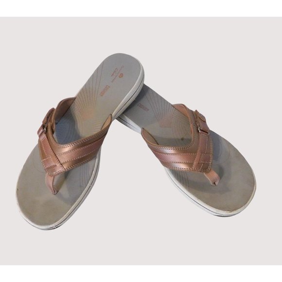 Clarks Cloudsteppers Breeze Sea Flip Flops Rose Gold Cushioned Soft Womens 10M - Picture 1 of 12